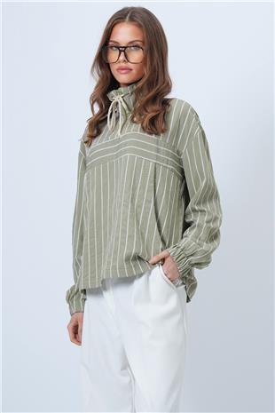 Kadın Haki Dik Yaka Çizgili Cepli Dokuma Sweatshirt VS01315