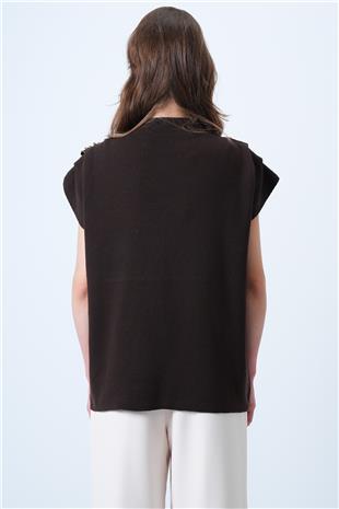 Kadın Kahverengi Dik Yaka Omuz Drape Ve Metal Aksesuarlı Yün Karışımlı Tasarım Kazak VS01183