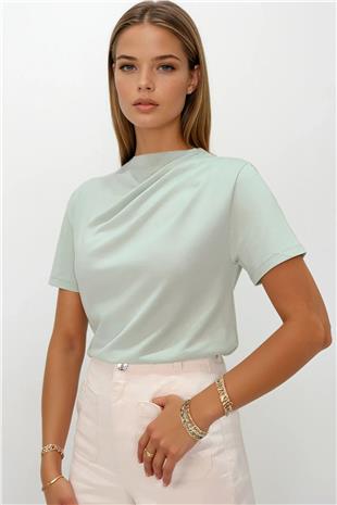 Kadın Çağla Yeşili Dik Yaka Omuzu Drapeli Cotton Bluz VS00190