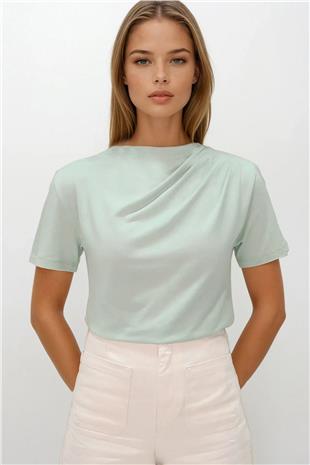 Kadın Çağla Yeşili Dik Yaka Omuzu Drapeli Cotton Bluz VS00190