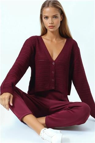 Kadın Bordo Dokulu Örgü Desenli Uzun Kollu Düğmeli Triko Hırka VS01049