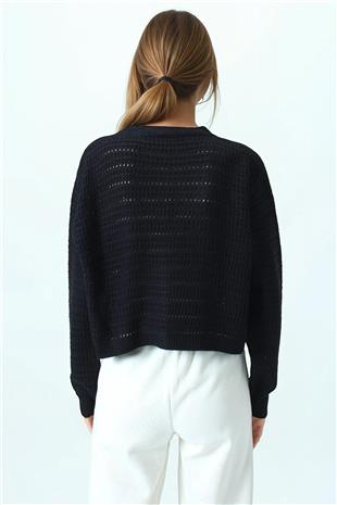 Kadın Siyah Dokulu Örgü Desenli Uzun Kollu Düğmeli Triko Hırka VS01049