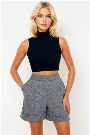 Kadın Gri Duble Paça Çift Cepli Kışlık Kaşe Şort ALC-X13297