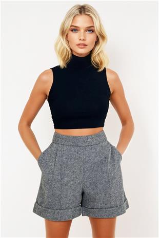 Kadın Gri Duble Paça Çift Cepli Kışlık Kaşe Şort ALC-X13297