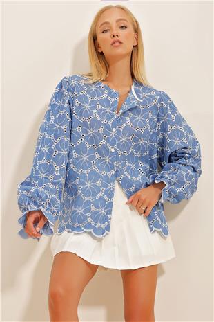 Kadın Mavi Düğme Detaylı Nakışlı Balon Kol Bluz ALC-X10694