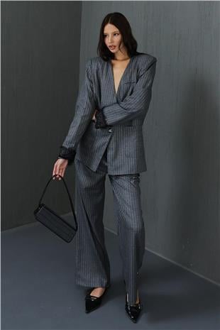 Kadın Gri Düğme Kapamalı Dantel Detaylı Çizgili Palazzo Pantolon VS01142