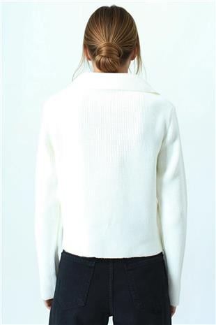 Kadın Ekru Düğmeli Cep Detaylı Triko Hırka VS01062