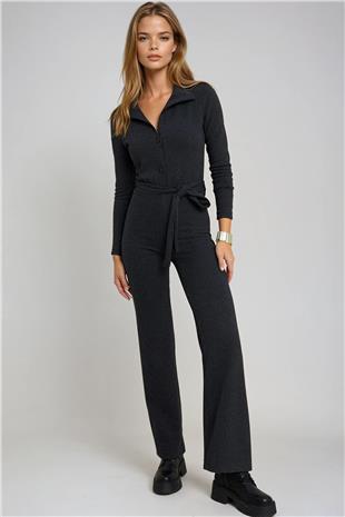 Kadın Siyah Düğmeli Kuşak Bağlamalı Düz Paça Uzun Kollu Tulum VS00930