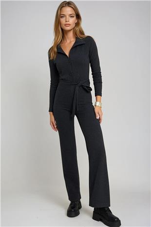 Kadın Siyah Düğmeli Kuşak Bağlamalı Düz Paça Uzun Kollu Tulum VS00930