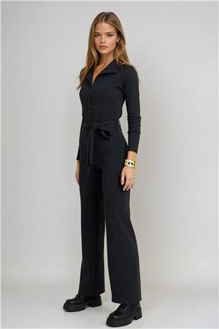 Kadın Siyah Düğmeli Kuşak Bağlamalı Düz Paça Uzun Kollu Tulum VS00930
