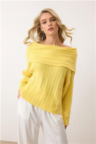 Kadın Sarı Düşük Omuzlu Fitilli Triko Kazak VS00929