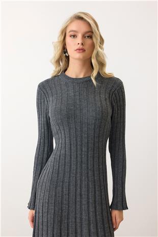 Kadın Antrasit Düz Kesim Uzun Kollu Triko Elbise VS00887