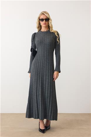 Kadın Antrasit Düz Kesim Uzun Kollu Triko Elbise VS00887