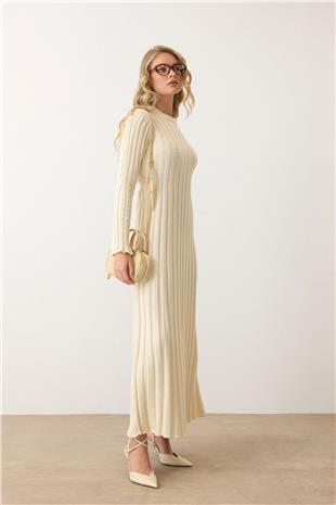 Kadın Krem Düz Kesim Uzun Kollu Triko Elbise VS00887