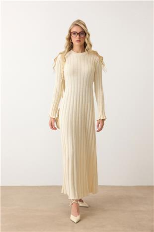 Kadın Krem Düz Kesim Uzun Kollu Triko Elbise VS00887