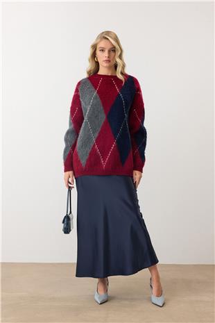 Kadın Bordo Ekose Desenli Yumuşak Dokulu Oversize Triko Kazak VS00946