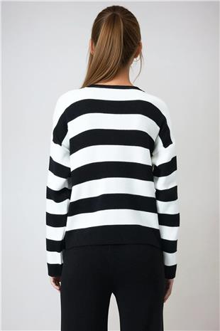 Kadın Siyah Ekru Kalın Çizgili Düğmeli Triko Hırka VS00977