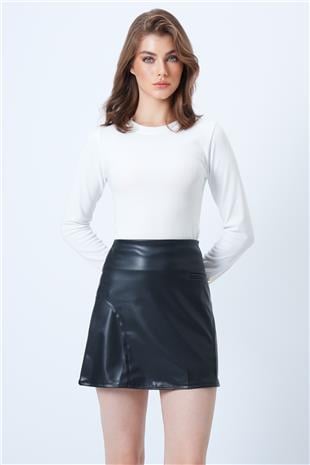 Kadın Siyah Fileto Cep Ve Cikiş Detaylı Yandan Fermuarlı Suni Deri Etek VS01181