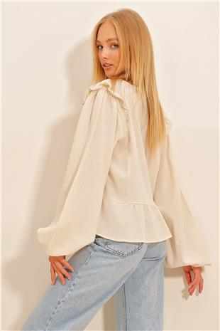 Kadın Bej Fisto Nakış İşlemeli Dokuma Bluz ALC-X10736