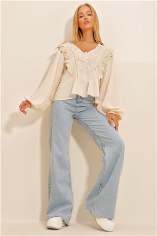 Kadın Bej Fisto Nakış İşlemeli Dokuma Bluz ALC-X10736