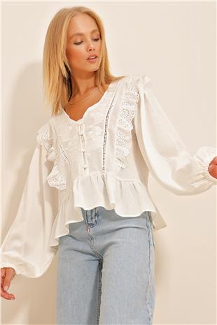 Kadın Ekru Fisto Nakış İşlemeli Dokuma Bluz ALC-X10736