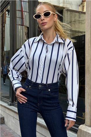 Kadın Lacivert Geniş Manşetli Çizgili Oversize Saten Gömlek VS00728