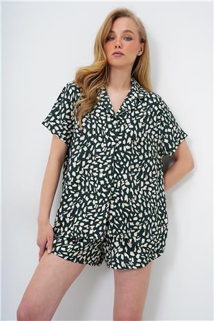 Kadın Ceviz Yeşili Geometrik Desenli Önü Düğmeli Dokuma Gömlek Ve Şort Pijama Takım PJM-X13889