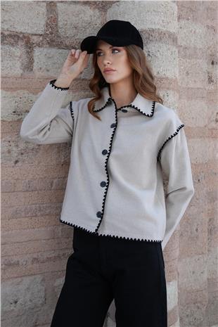 Kadın Bej Gömlek Yaka Düğme Kapamalı Kontrast Uzun Kollu Hırka VS01223