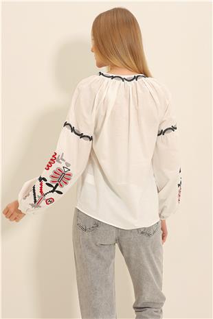 Kadın Beyaz Hakim Yaka Nakışlı Dokuma Bluz ALC-X11295