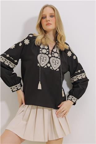 Kadın Siyah Hakim Yaka Nakışlı Dokuma Bluz ALC-X11447