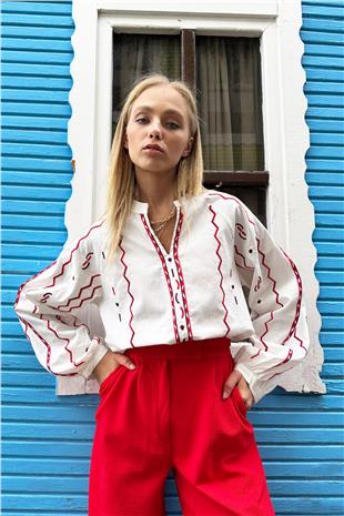 Kadın Beyaz Hakim Yaka Nakışlı Manşetli Dokuma Bluz ALC-X10750