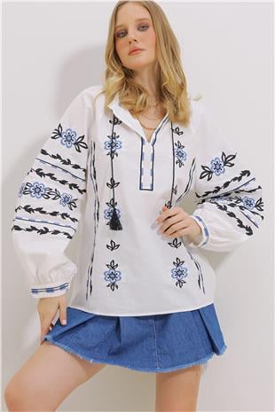 Kadın Beyaz Hakim Yaka Nakışlı Püsküllü Pamuklu Keten Dokuma Bluz ALC-X11451