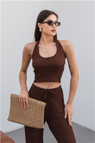 Kadın Kahverengi Halter Yaka Dokulu Crop Top Pantolon Takım VS00741
