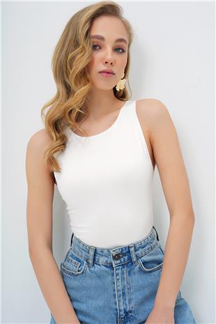 Kadın Beyaz Halter Yaka Slim Fit Sandy Bluz ALC-X13447