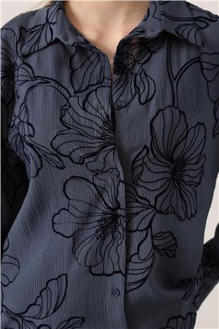 Kadın Lacivert Kabartma Çiçek Desenli Dokulu Uzun Kollu Gömlek VS01151