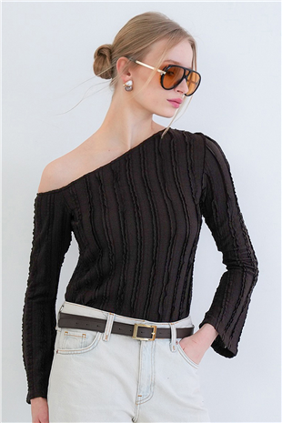 Kadın Acı Kahve Tek Omuz İspanyol Kol Fırfır Kumaş Bluz Alc-X15421