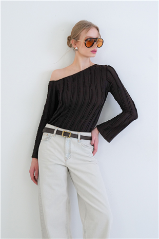 Kadın Acı Kahve Tek Omuz İspanyol Kol Fırfır Kumaş Bluz Alc-X15421