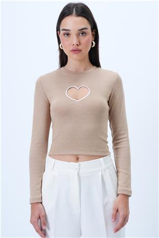 Kadın Bej Bisiklet Yaka Kalp Nakış Dekolteli Kaşkorse Bluz ALC-X7995