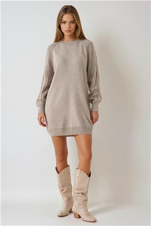 Kadın BEJ Örgü Detaylı Balon Kollu Triko Elbise VS01437
