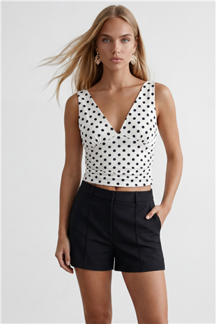 Kadın Beyaz Askılı Drape Detaylı Puantiyeli Crop Bluz Alc-X15484