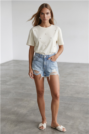 Kadın Beyaz Bisiklet Yaka Oversize İnci Ve Taş İşlemeli T-Shirt ALC-X11964