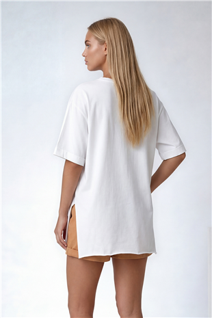 Kadın Beyaz Bisiklet Yaka Tek Cepli Zürafa Nakış İşlemeli Duble Kol Lazer Kesim Oversize T-Shirt ALC-X8475