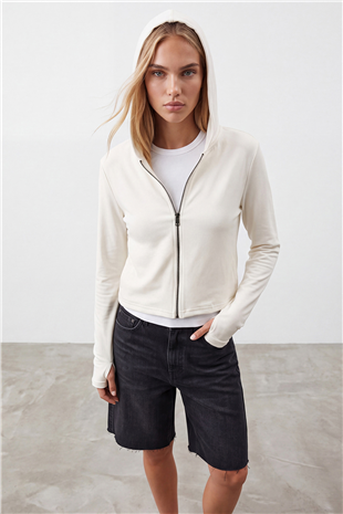 Kadın Beyaz Çift Cepli Parmak Geçmeli Fermuarlı Kapüşonlu Modal Sweatshirt Alc-X15730