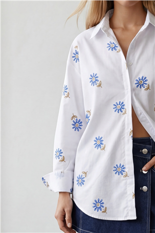 Kadın Beyaz Gizli Patlı Çiçek Desenli Oversize Poplin Gömlek Alc-X15503