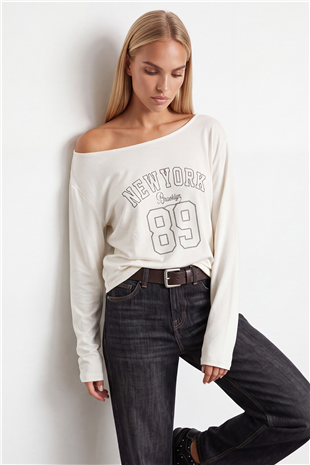 Kadın Beyaz Kayık Yaka Baskılı Modal Sweatshirt Alc-X15731