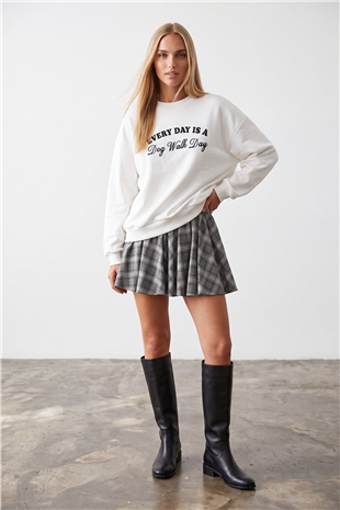 Kadın Beyaz Ribanalı Bisiklet Yaka Baskılı Şardonlu Üç İplik Sweatshirt Alc-X15961