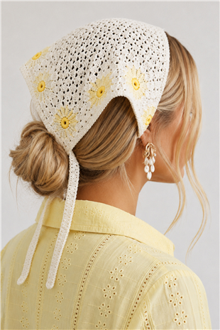 Beyaz Sarı Çiçek Motifli Bandana Alc-X15560