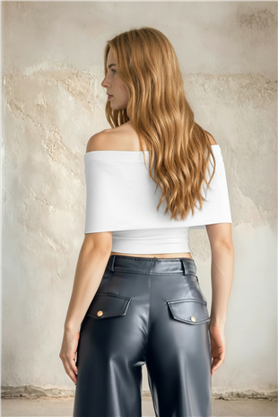Kadın Beyaz V Yaka Drape Detaylı Metal Aksesuarlı Tasarım Kolsuz Bluz Alc-X15396