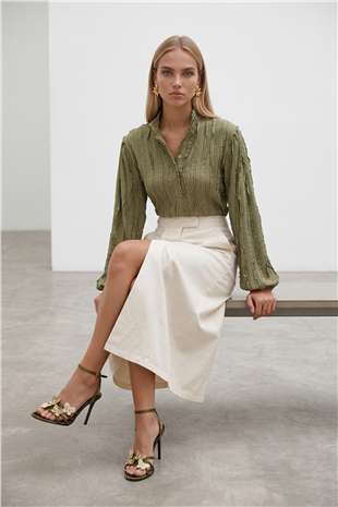 Kadın Haki Hakim Yaka Önü Düğmeli Balon Kol Fırfır Kumaş Gömlek Bluz Alc-X15405