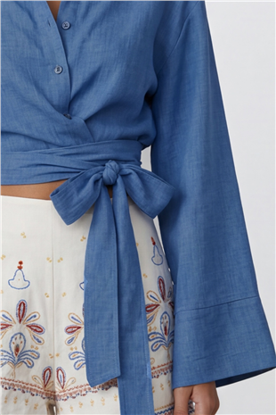 Kadın İndigo Geniş Manşetli Kol Detaylı Önü Bağlamalı Keten Gömlek Alc-X15424